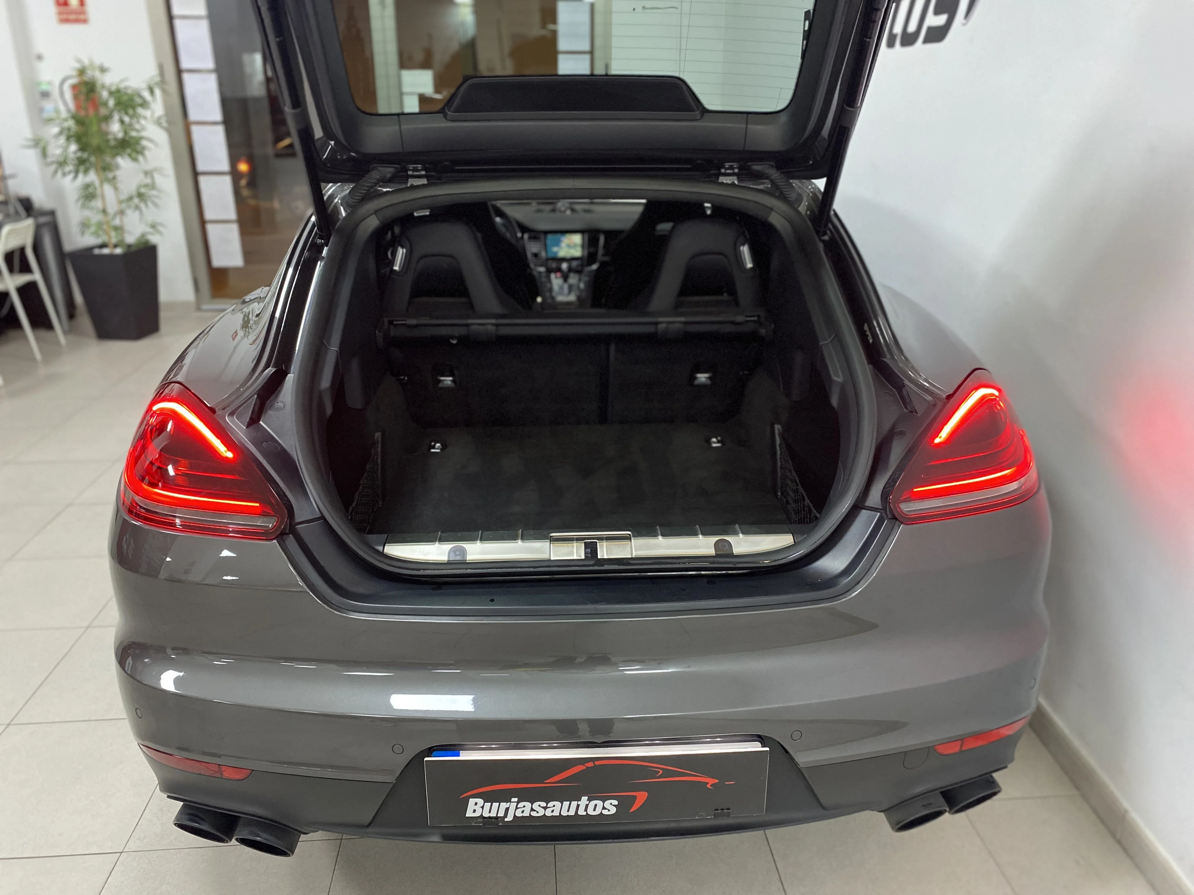 PORSCHE PANAMERA GTS lleno