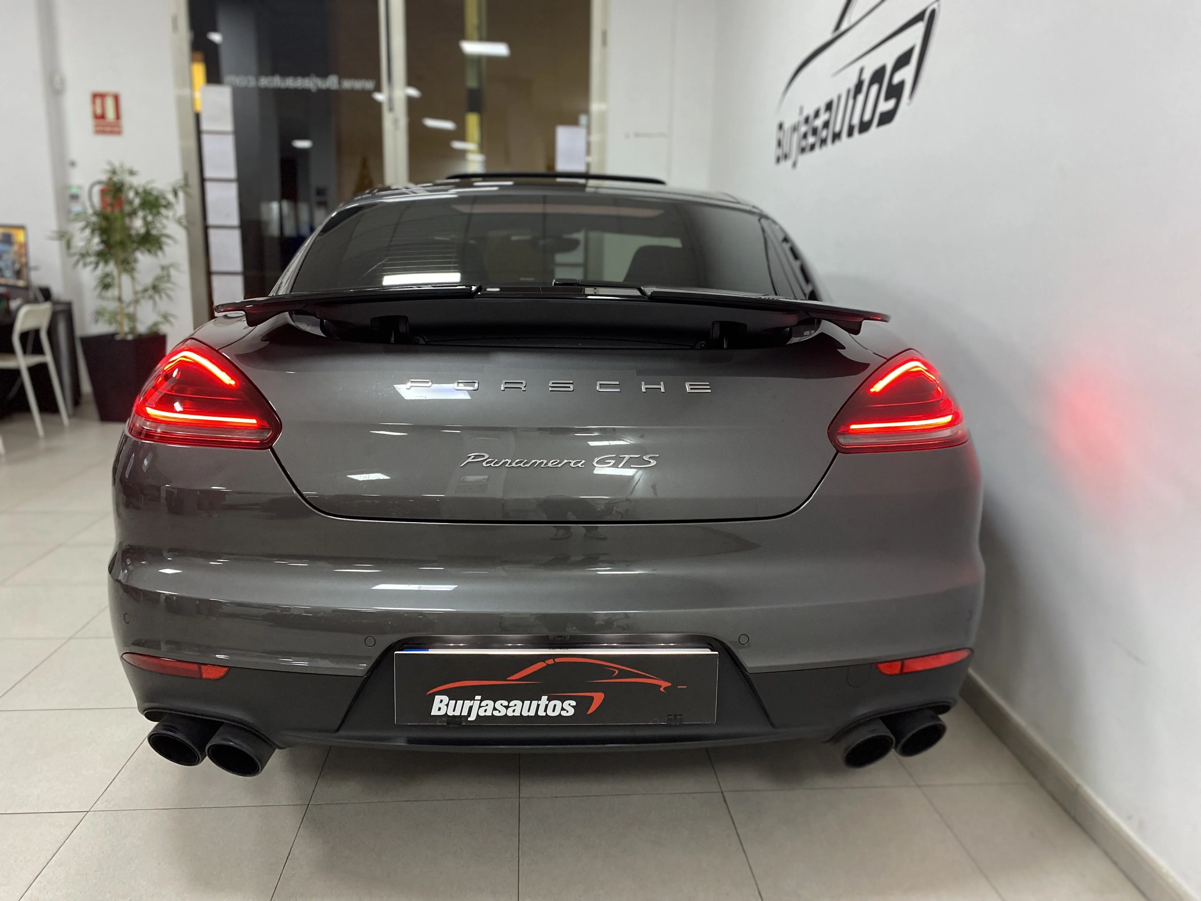 PORSCHE PANAMERA GTS lleno