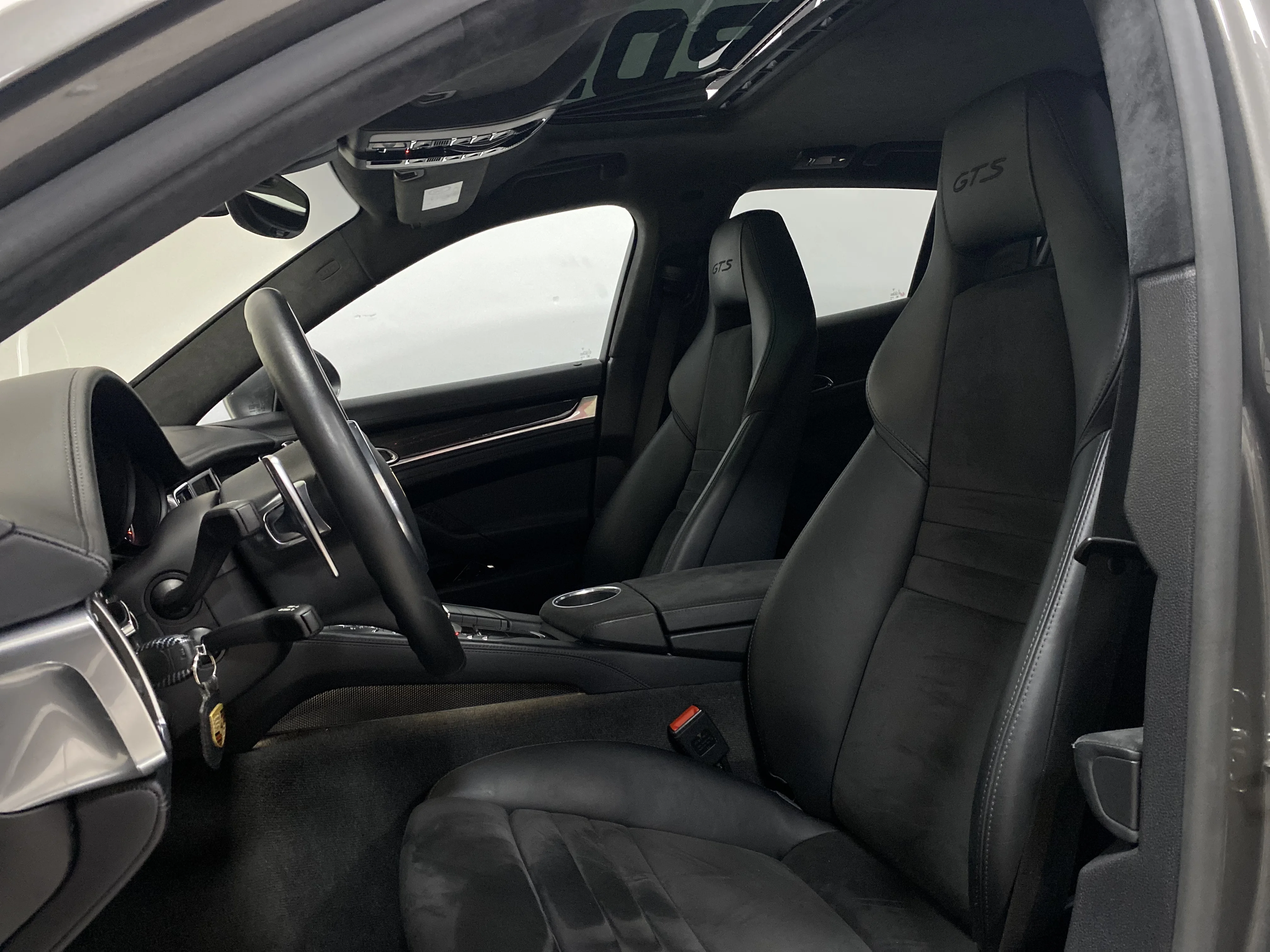 PORSCHE PANAMERA GTS lleno