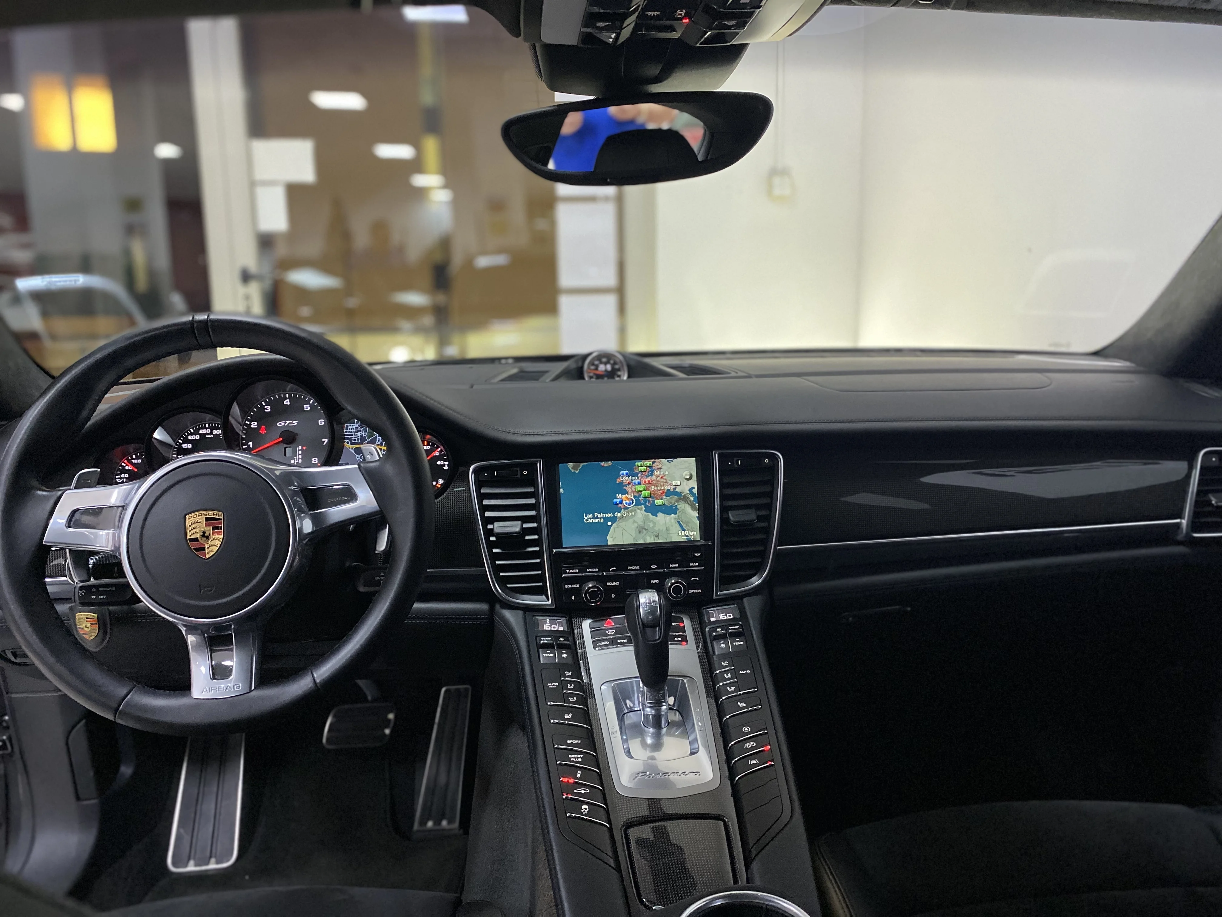 PORSCHE PANAMERA GTS lleno