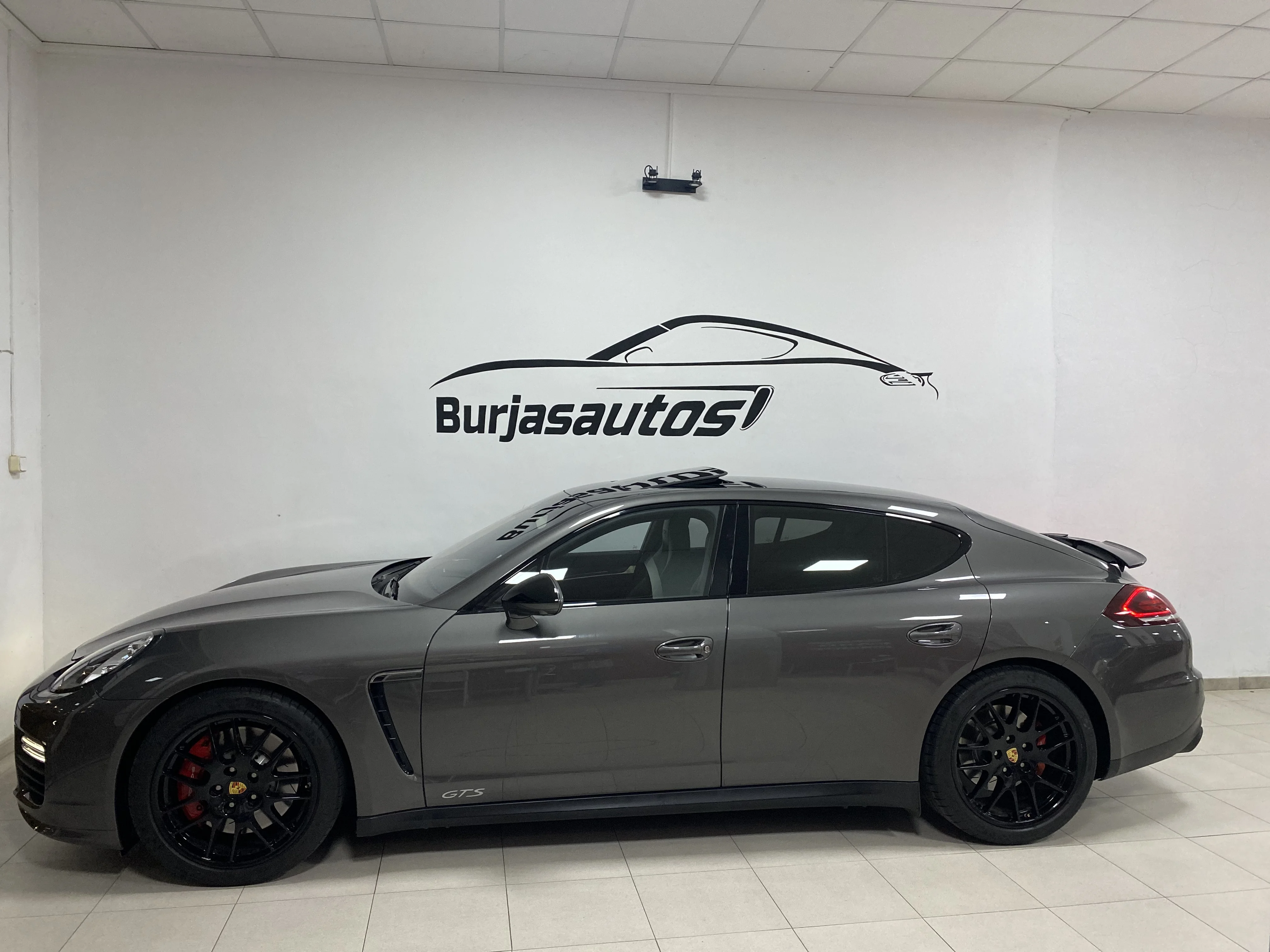 PORSCHE PANAMERA GTS lleno