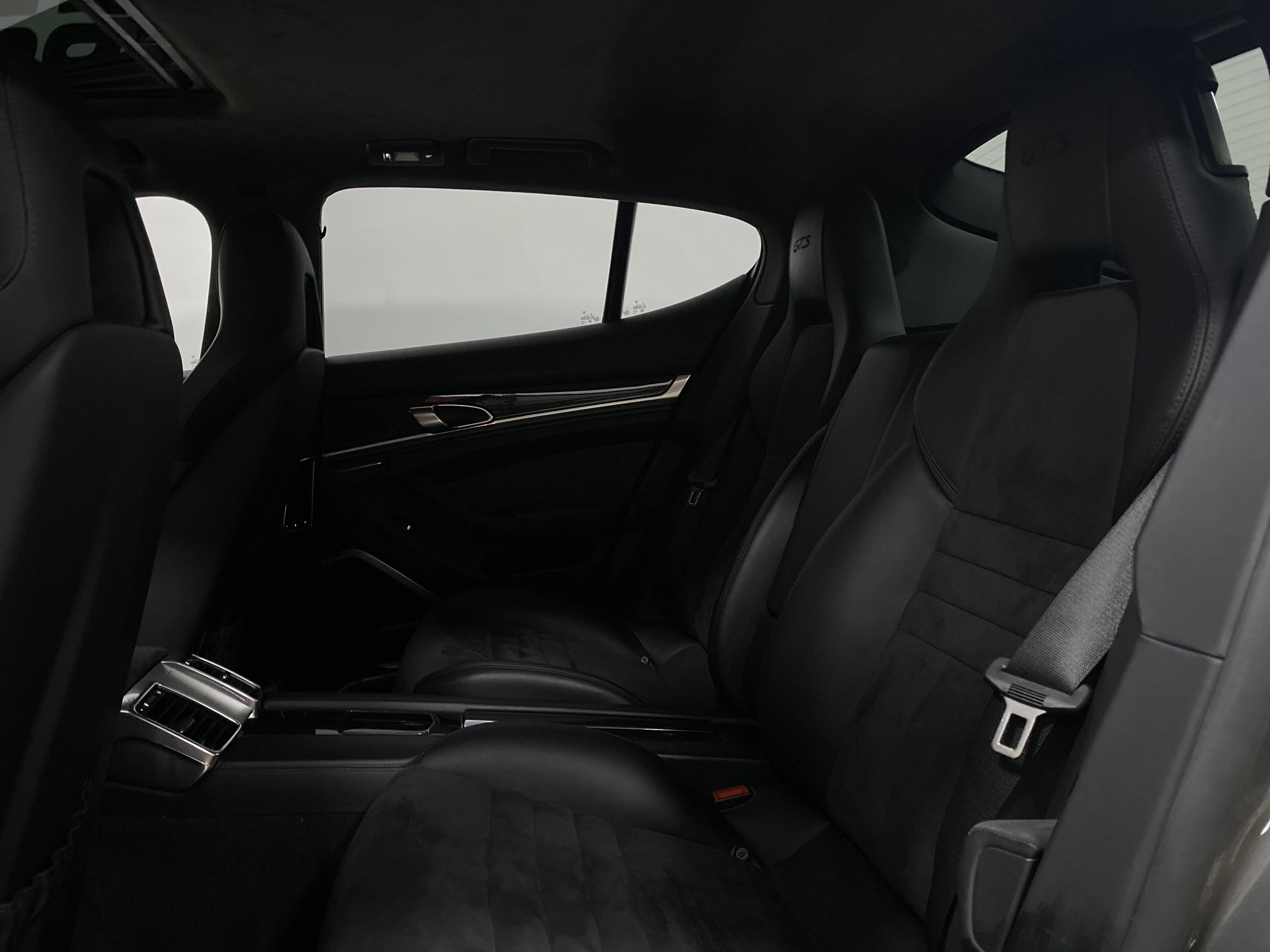 PORSCHE PANAMERA GTS lleno