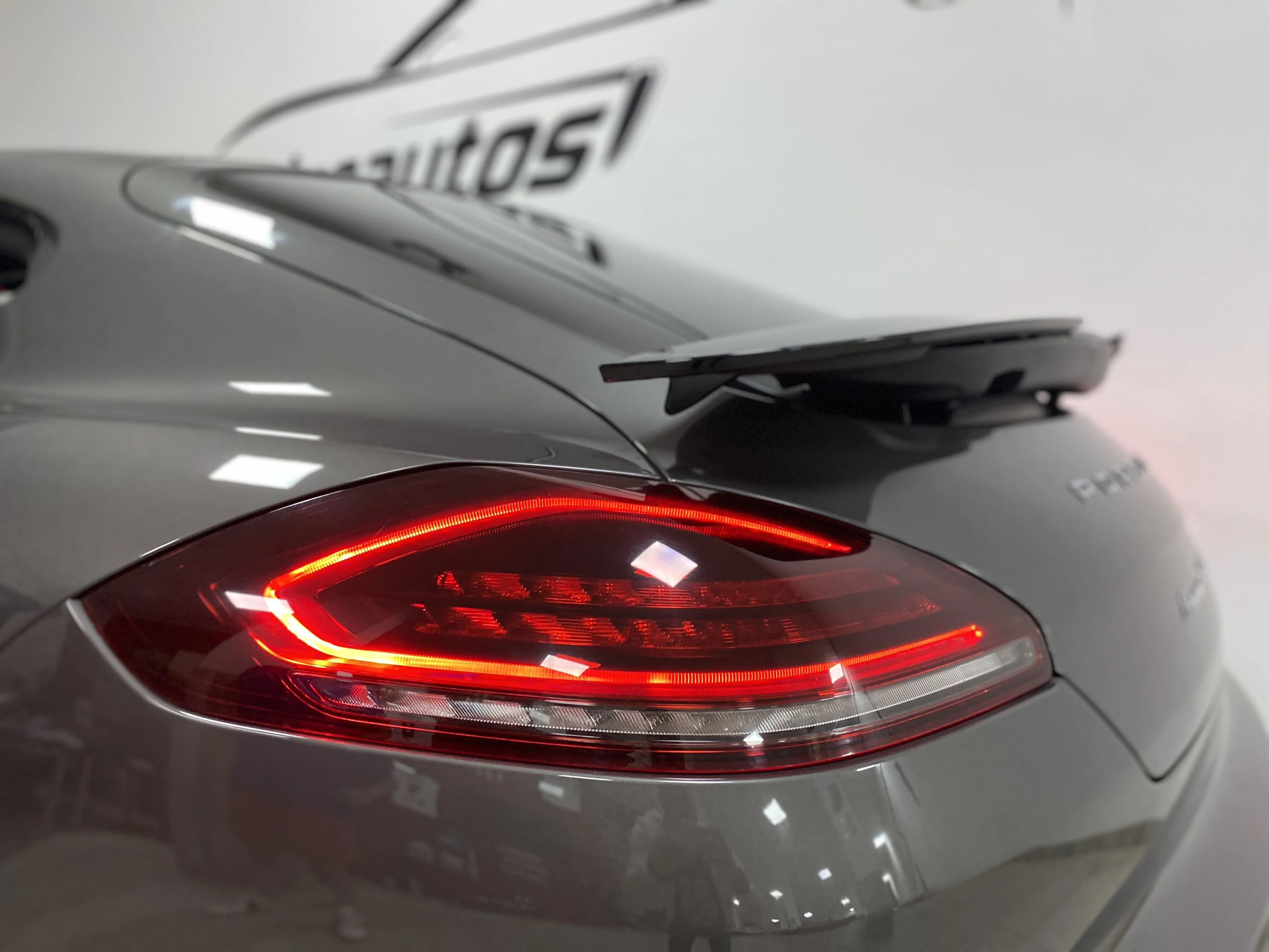 PORSCHE PANAMERA GTS lleno