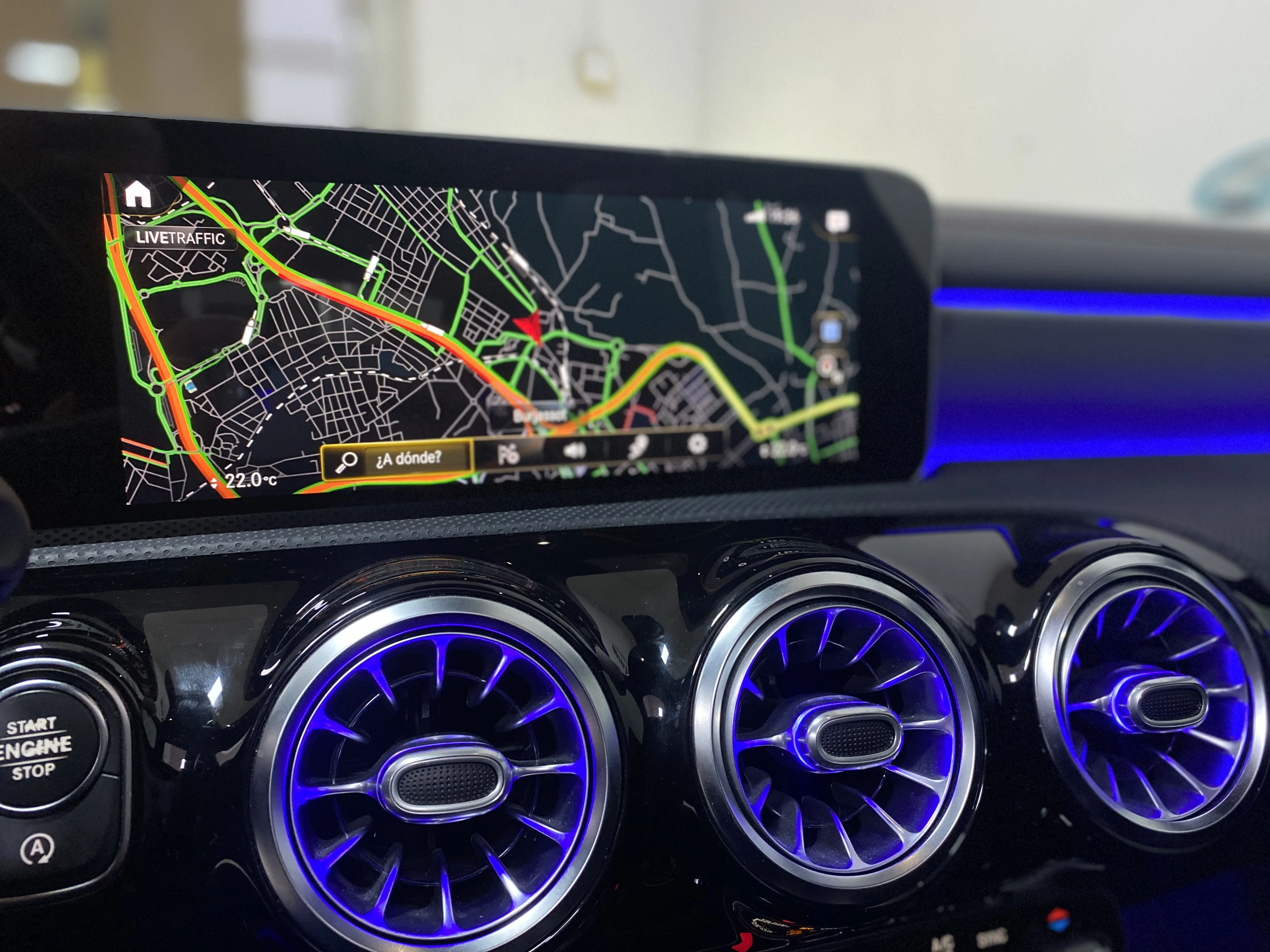 MERCEDES BENZ CLA200 AMG lleno