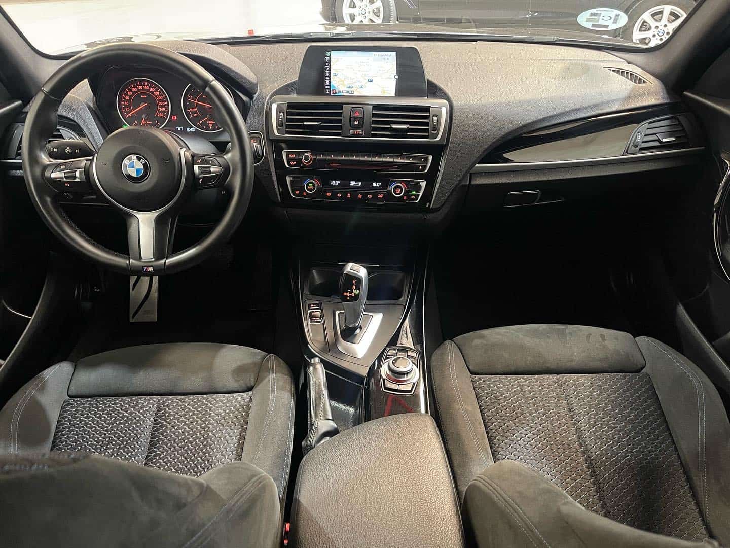 BMW SERIE1 118d M Sport 150CV lleno