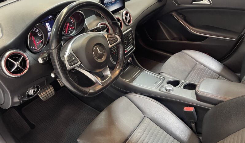 MERCEDES-BENZ CLA220d AMG LINE lleno